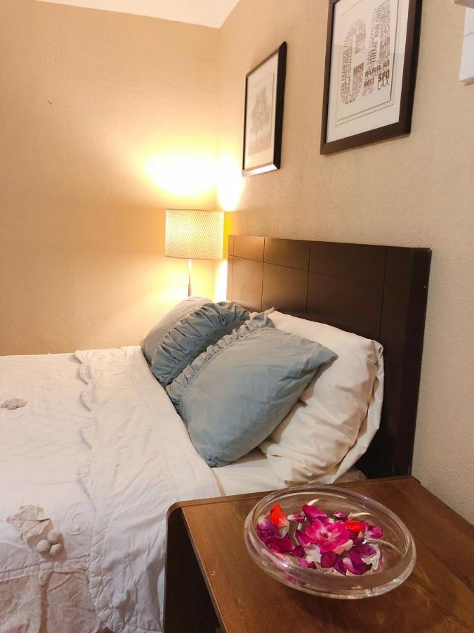 Royal Inn And Suites Hemet Kültér fotó