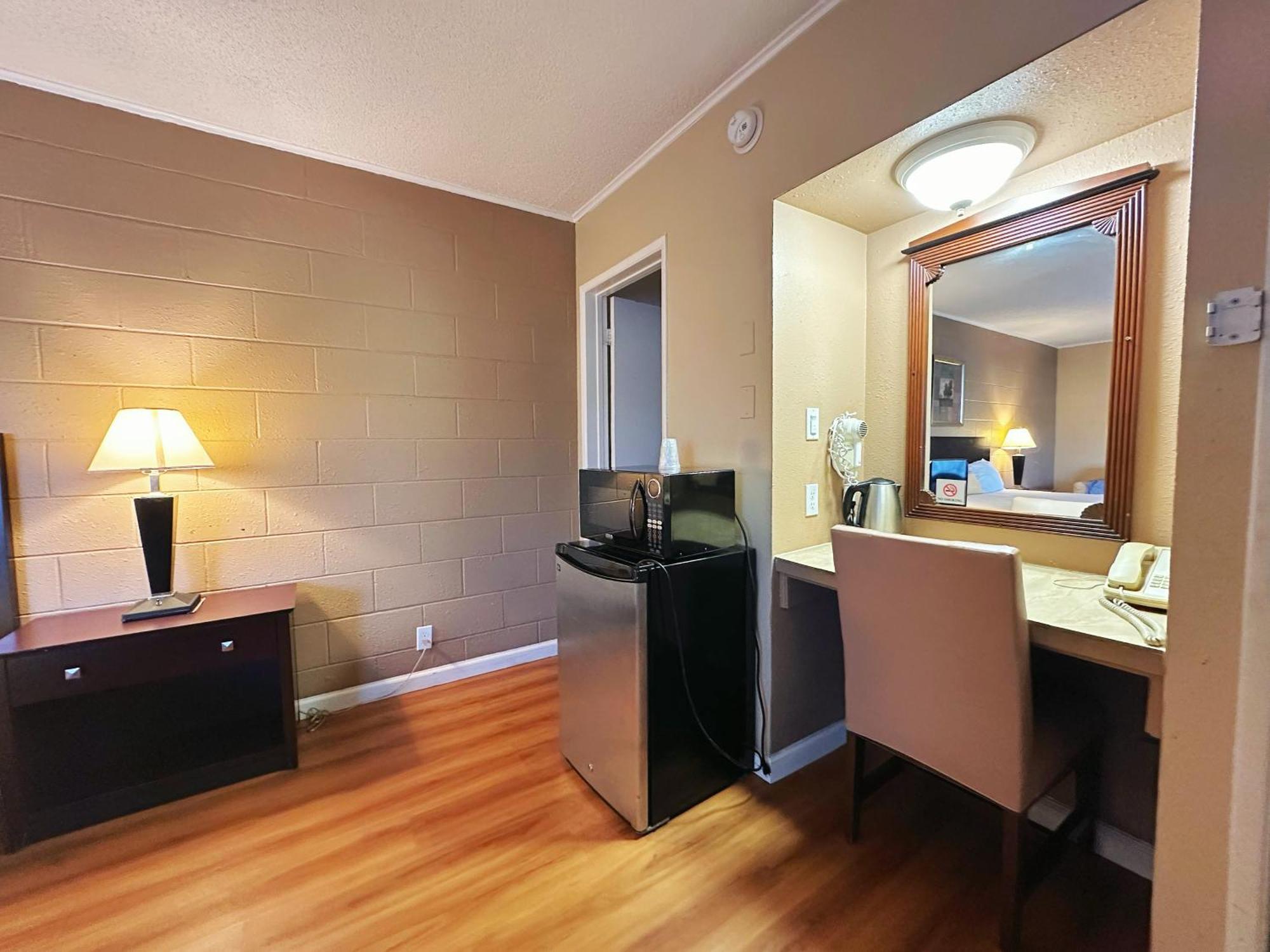 Royal Inn And Suites Hemet Kültér fotó