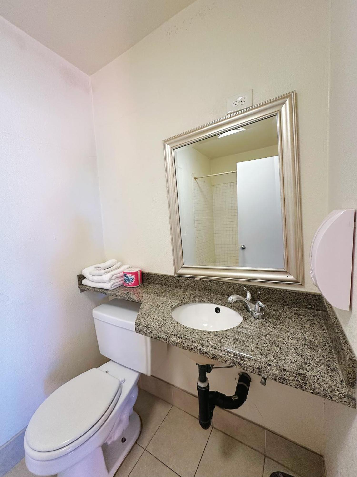 Royal Inn And Suites Hemet Kültér fotó