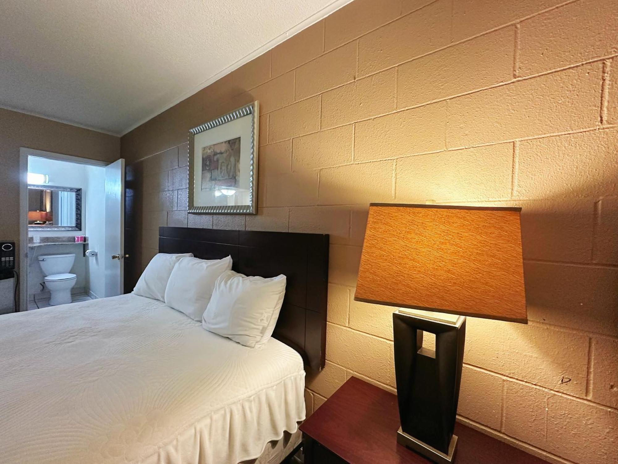 Royal Inn And Suites Hemet Kültér fotó