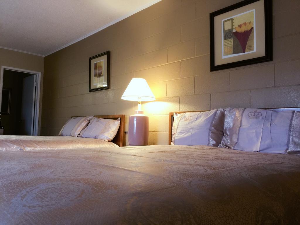 Royal Inn And Suites Hemet Kültér fotó
