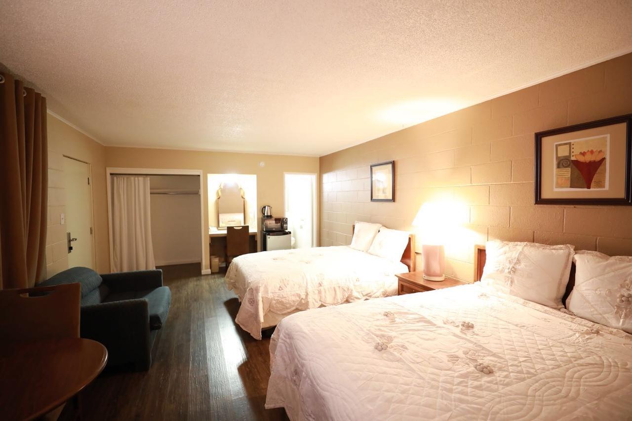 Royal Inn And Suites Hemet Kültér fotó