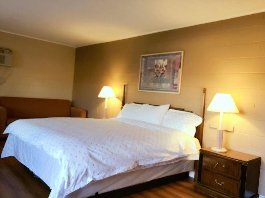 Royal Inn And Suites Hemet Kültér fotó
