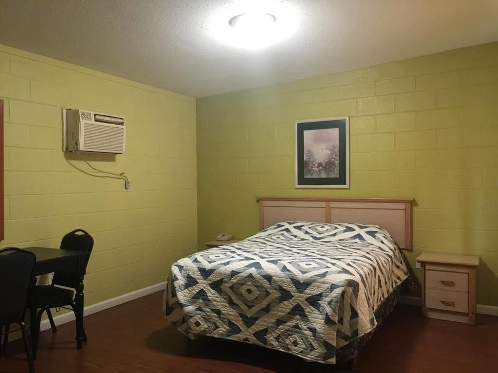 Royal Inn And Suites Hemet Kültér fotó