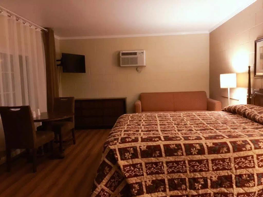 Royal Inn And Suites Hemet Kültér fotó